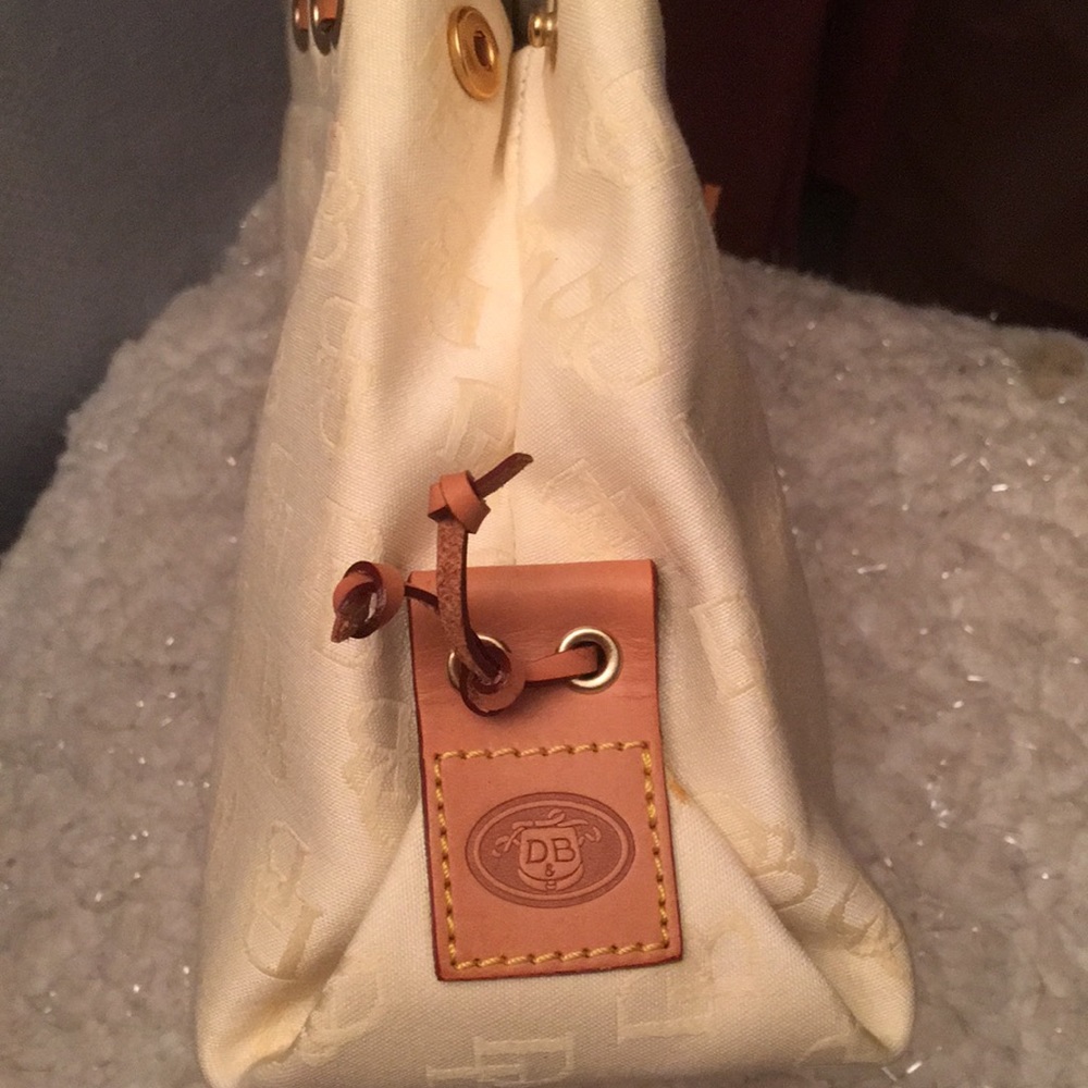 Purses - Picture 6 of 6